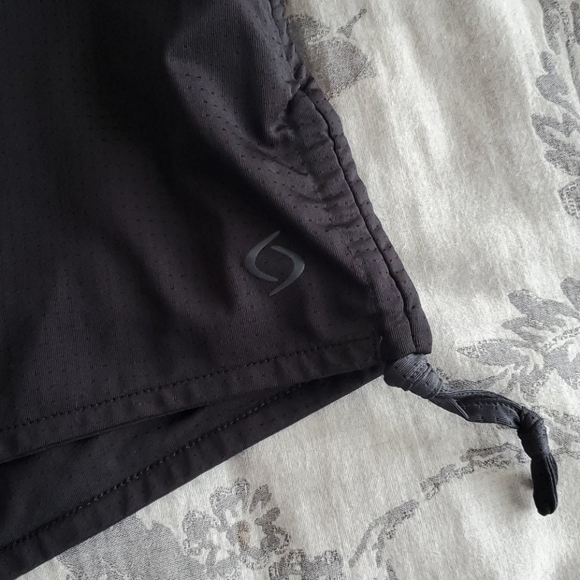 NWOT Moving Comfort Running shorts - size M - Picture 2 of 9